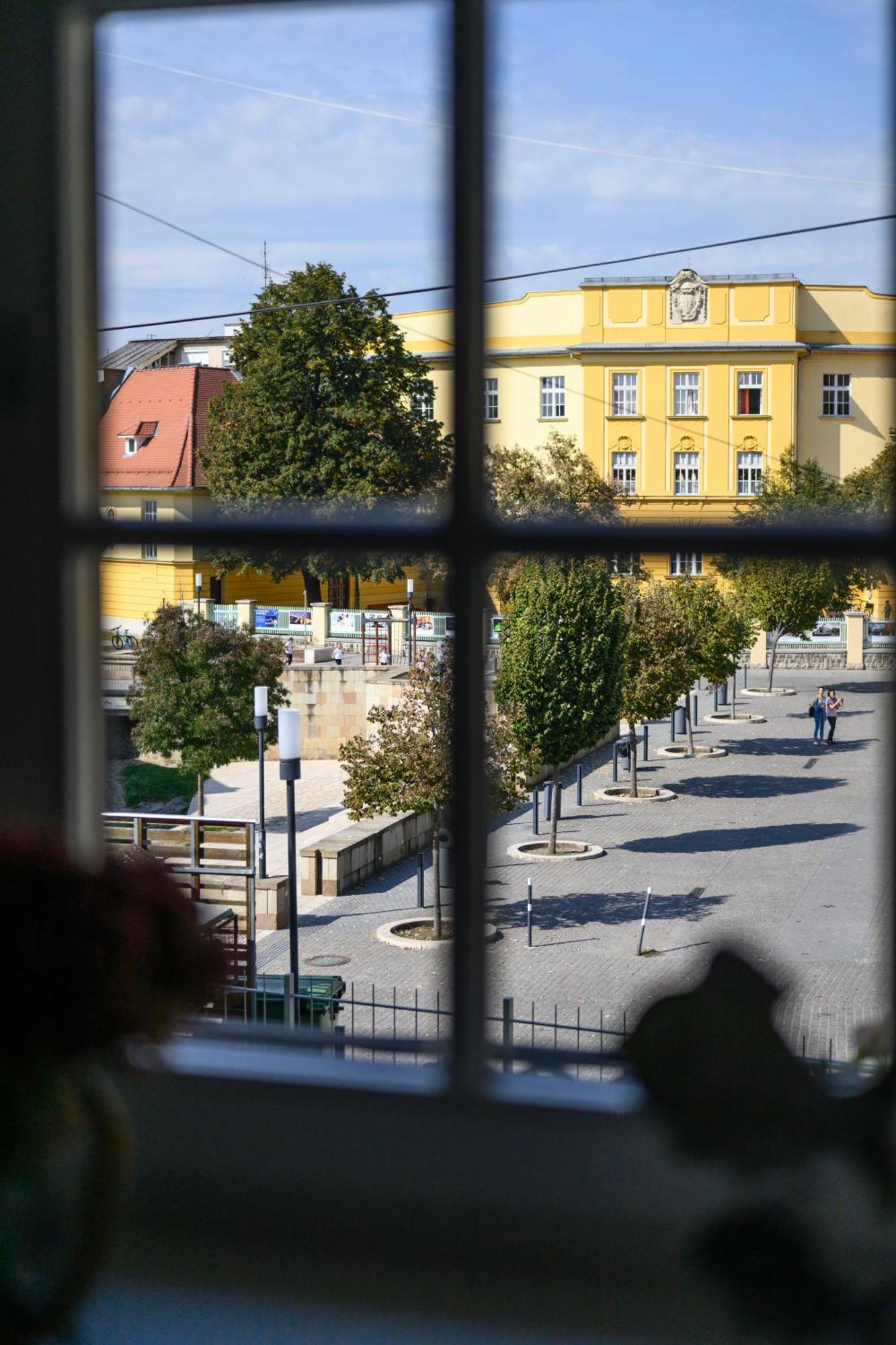 Zengo Apartment Eger Exterior photo